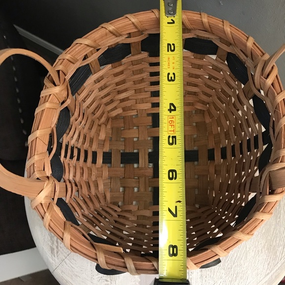 Vintage Basket - Picture 13 of 16